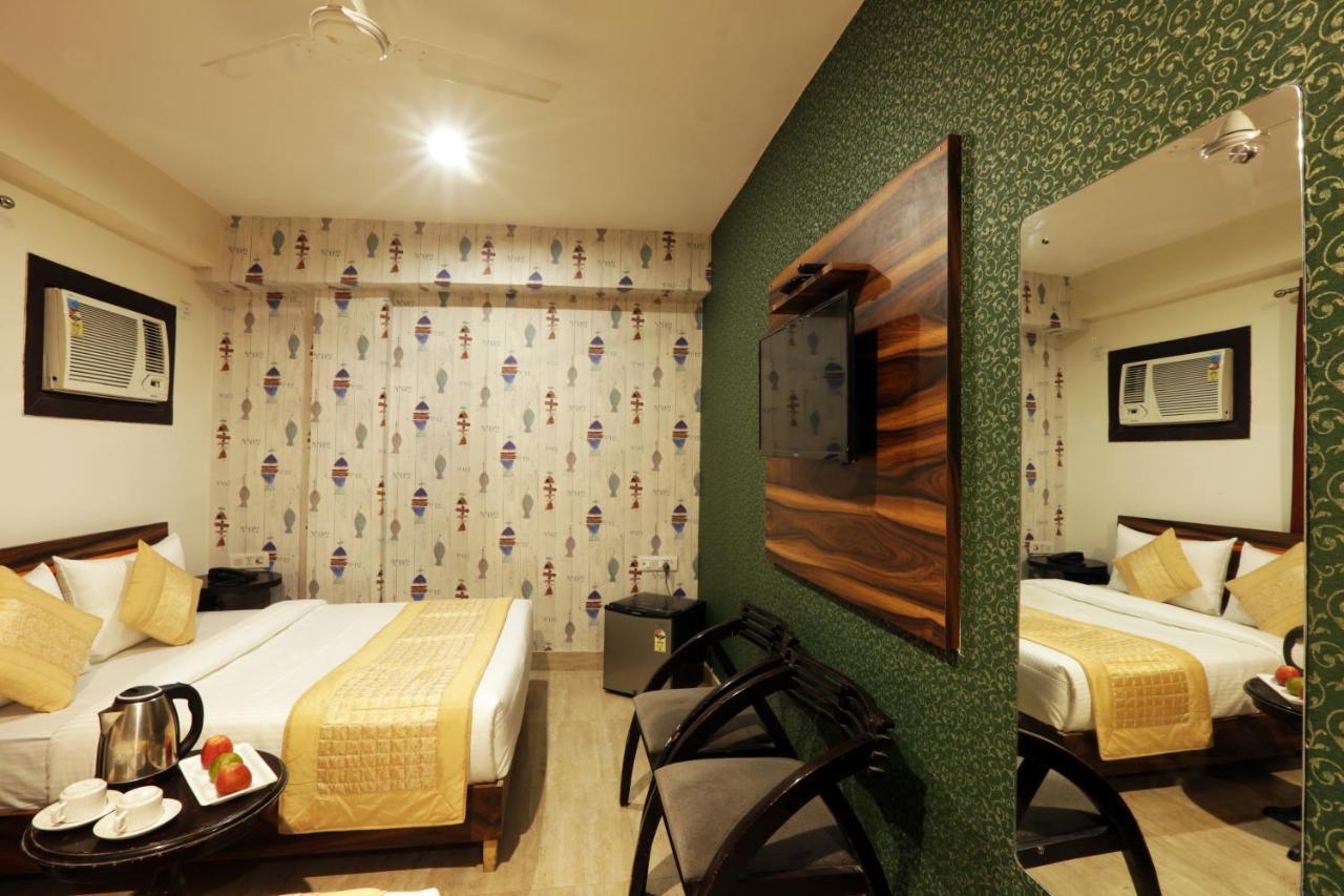Hotel Green Plaza At Airport New Delhi Exterior photo