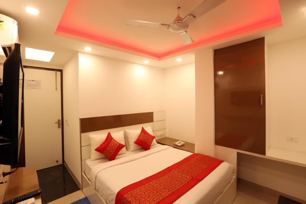 Hotel Green Plaza At Airport New Delhi Exterior photo