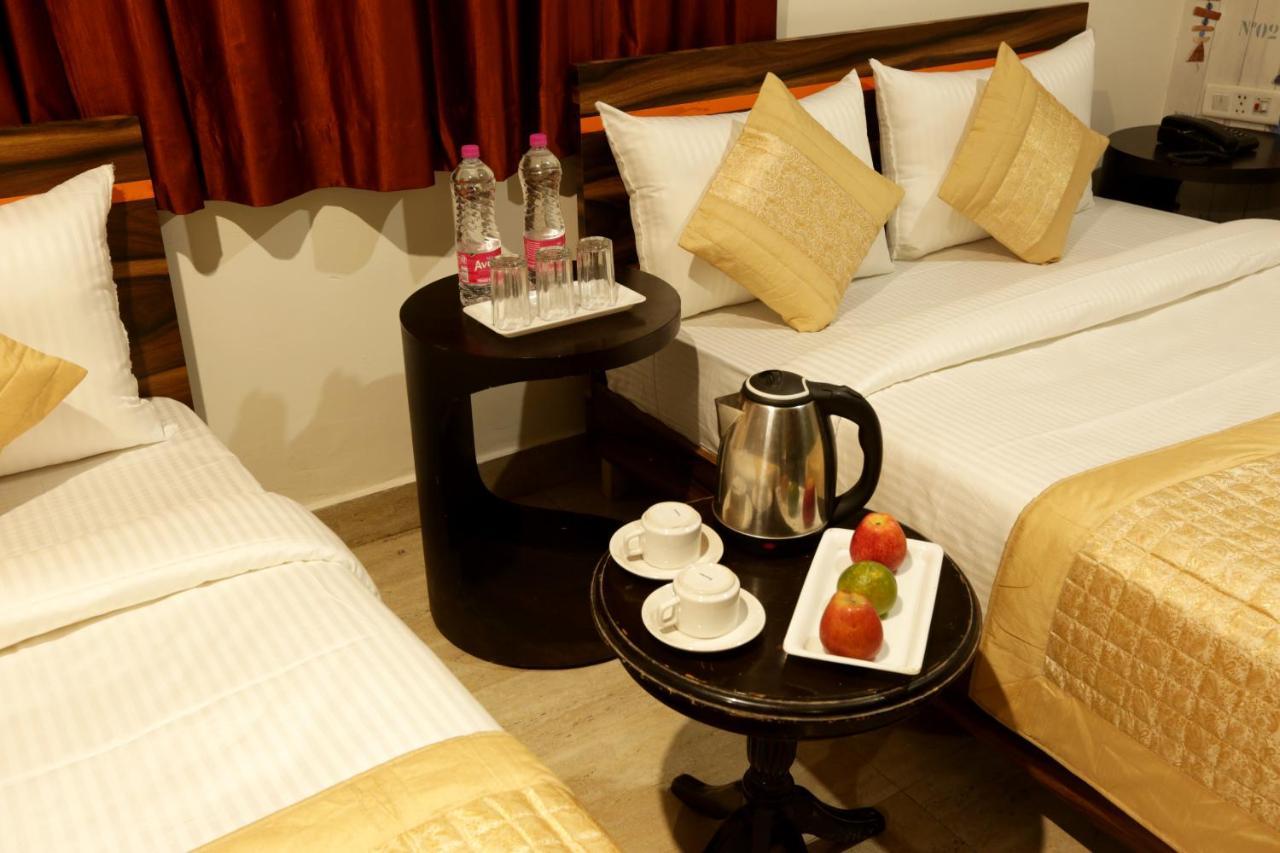 Hotel Green Plaza At Airport New Delhi Exterior photo