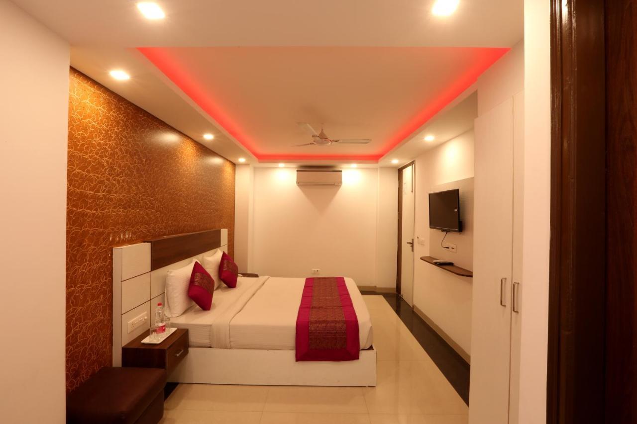 Hotel Green Plaza At Airport New Delhi Exterior photo